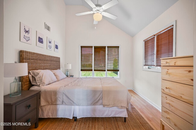 Building Photo - 202 2nd Ave