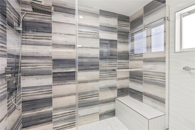 Building Photo - 12401 SW 72nd Ave