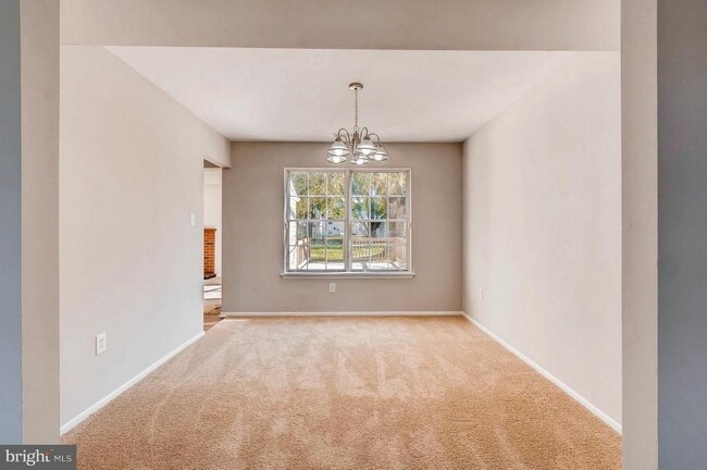 Building Photo - 915 Cambridge Ave