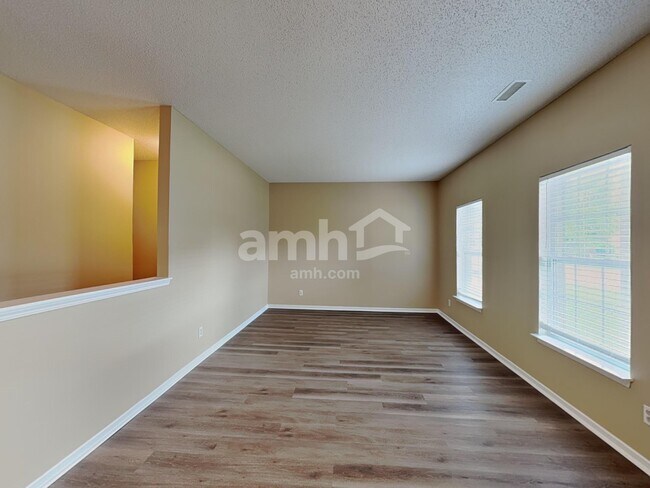 Building Photo - 10709 McClain Dr