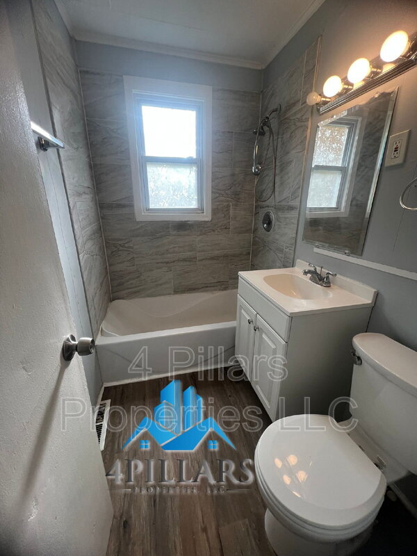 Building Photo - 1406 Federal Ave