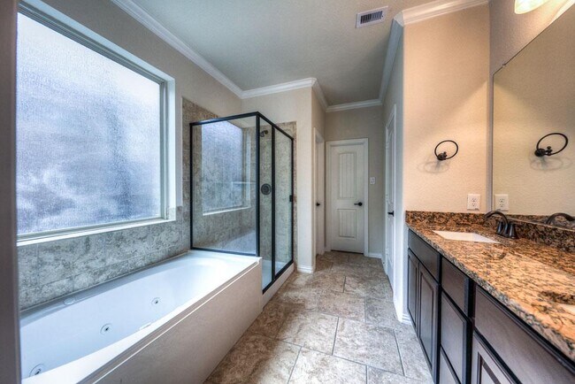 Building Photo - 27 S Sawbridge Cir