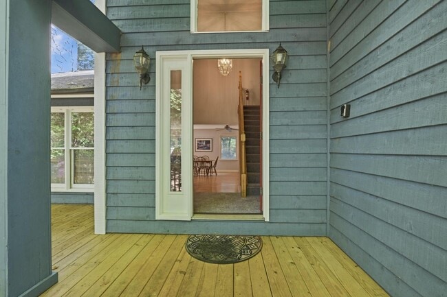 Building Photo - 2726 Pheasant Run St
