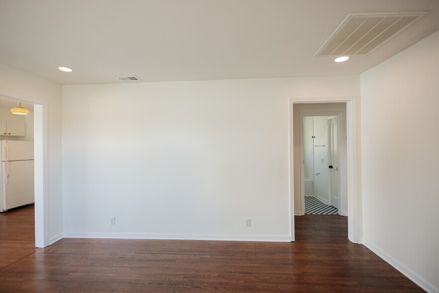 Building Photo - 3114 Richmond Hill Dr
