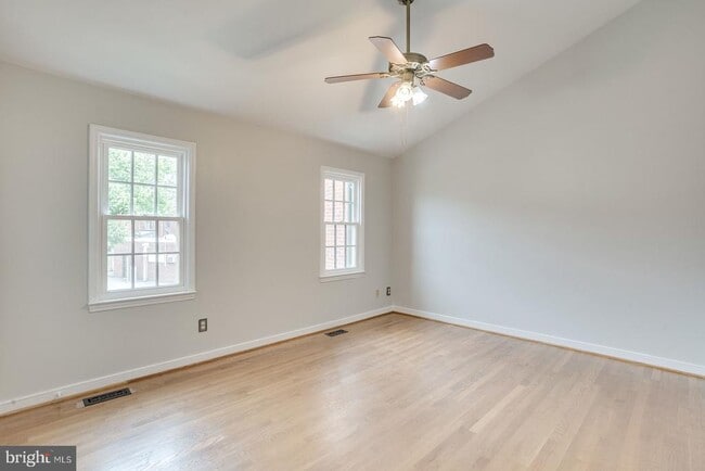 Building Photo - 808 Bashford Ln
