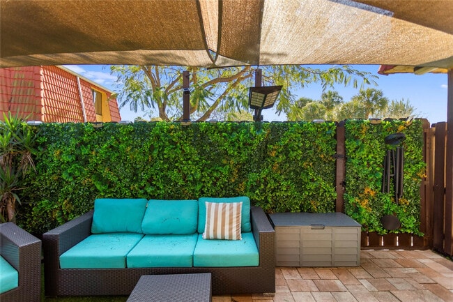 Building Photo - 22940 Oxford Pl