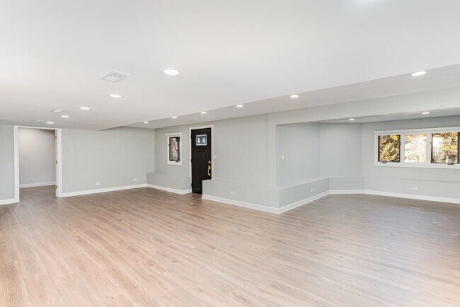 Building Photo - 841 Turnbridge Cir