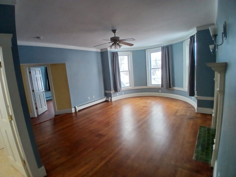 Building Photo - 95 Summer St