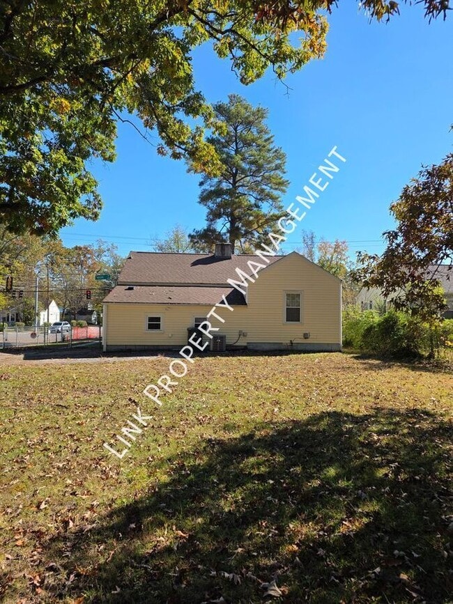 Building Photo - 129 N Moore Rd