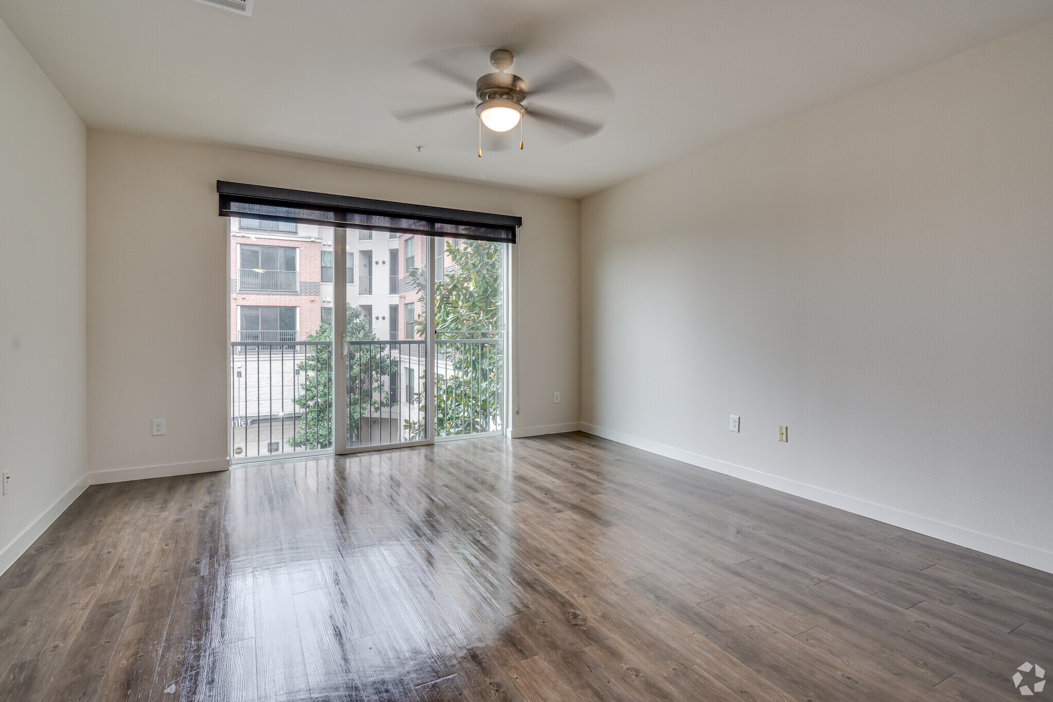 Mezzo Kirby Med Center 7600 Kirby Dr Houston TX 77030 Apartment Finder