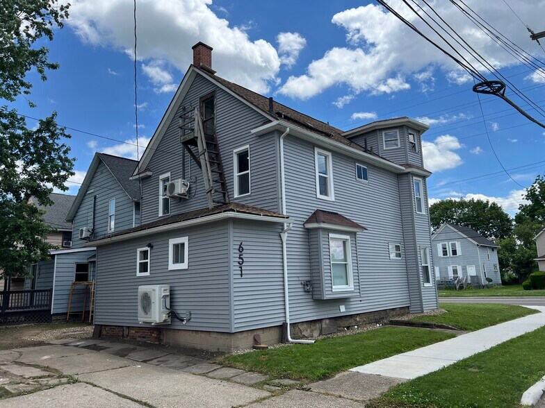Building Photo - 651 Wooster Rd W