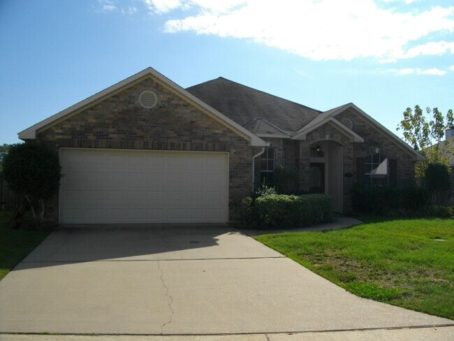 Building Photo - Kings Pointe Subdivision Just off E..Kings...