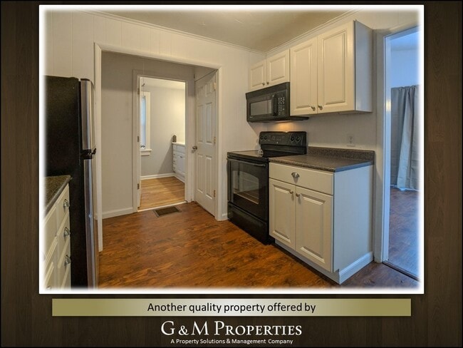 Building Photo - 1 Br, Pet Friendly, Single Family Home Available Now in Greece NY!