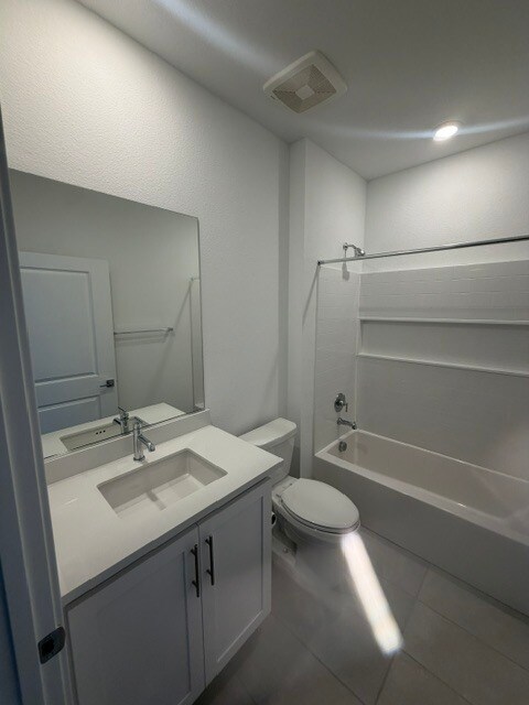Building Photo - Lathrop - Gorgeous 5 Bedroom 3 Bathroom Home