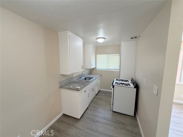 Building Photo - 316 N San Gabriel Ave