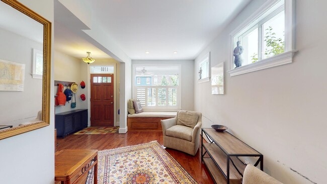 Building Photo - 1700 D St SE