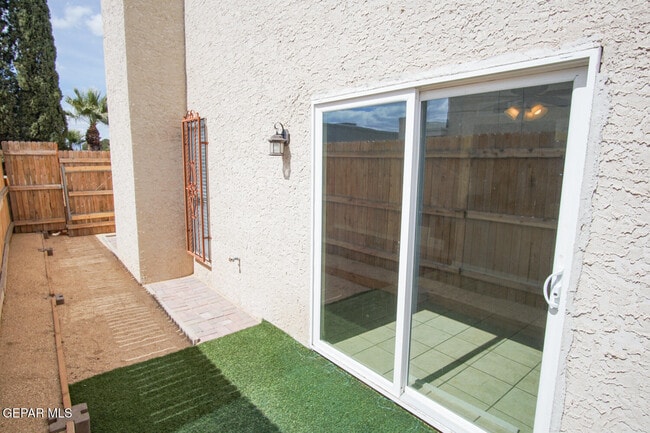 Building Photo - 1582 Bengal Dr