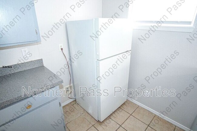 Building Photo - 3403 Pershing Dr