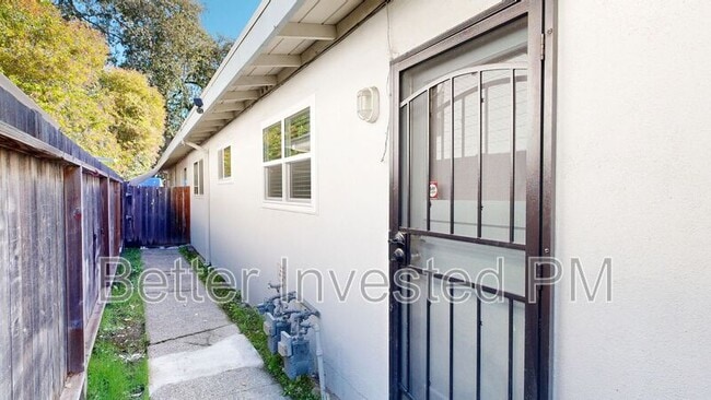 Building Photo - 866 Brigham Ave