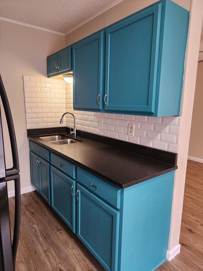 Building Photo - 7101 Guadalupe St