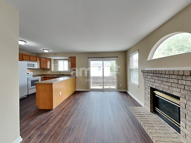 Building Photo - 6565 Monaco Dr