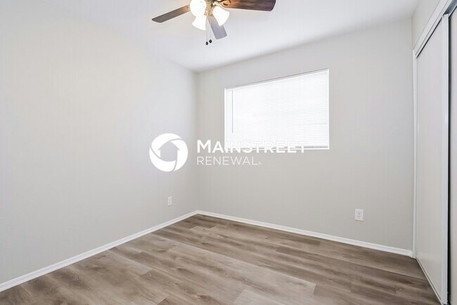 Building Photo - 4 Bedroom Pet-Friendly Home in Tucson, AZ with Main Street Renewal