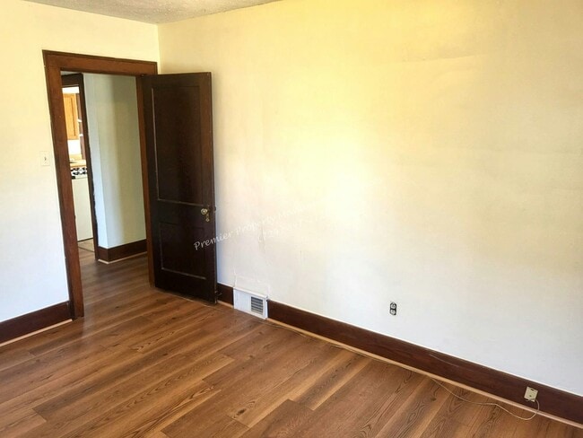 Building Photo - 2237 Brodhead Rd