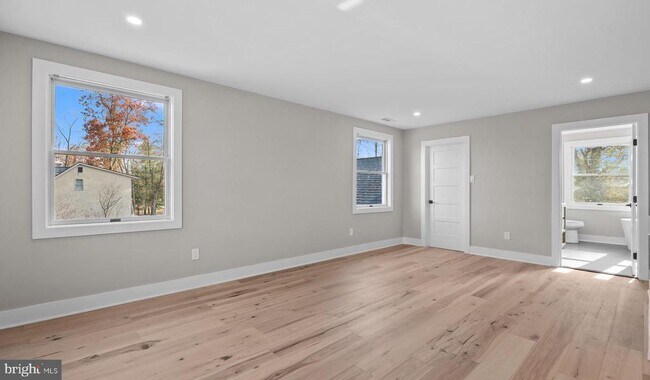 Building Photo - 271 Stoopville Rd