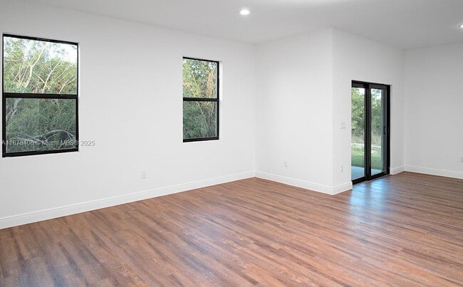 Building Photo - 8007 Vega Ct