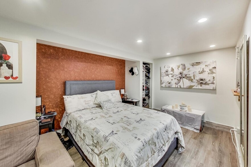 Building Photo - 1039 N Lawndale Ave