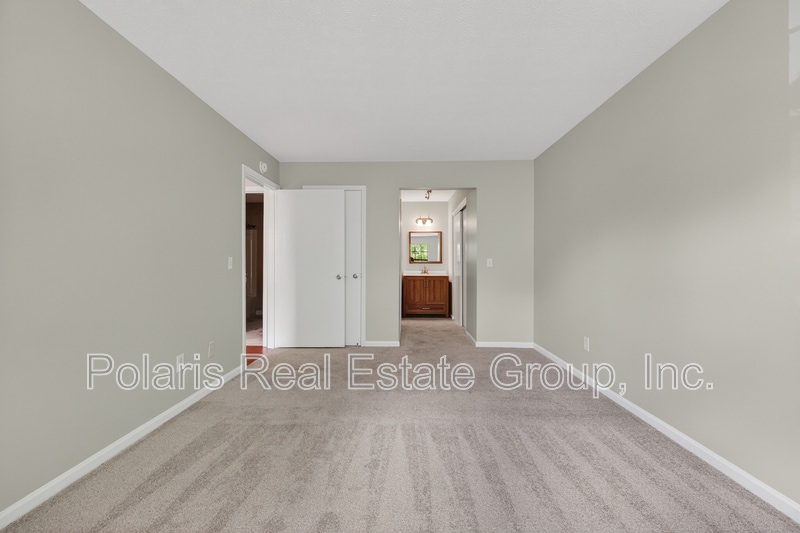 Building Photo - 1737 E 56th St
