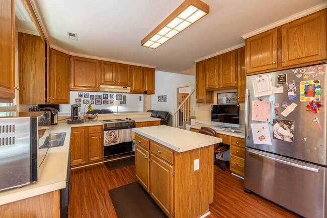 Building Photo - 917 Fox Ridge Trail