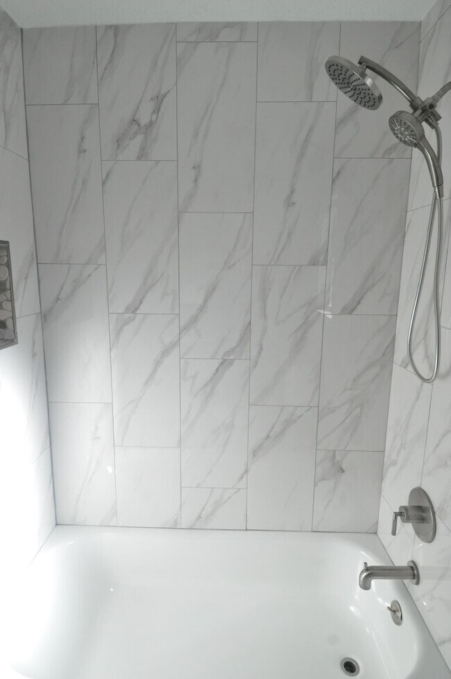 Building Photo - Completely Renovated in Round Rock ISD