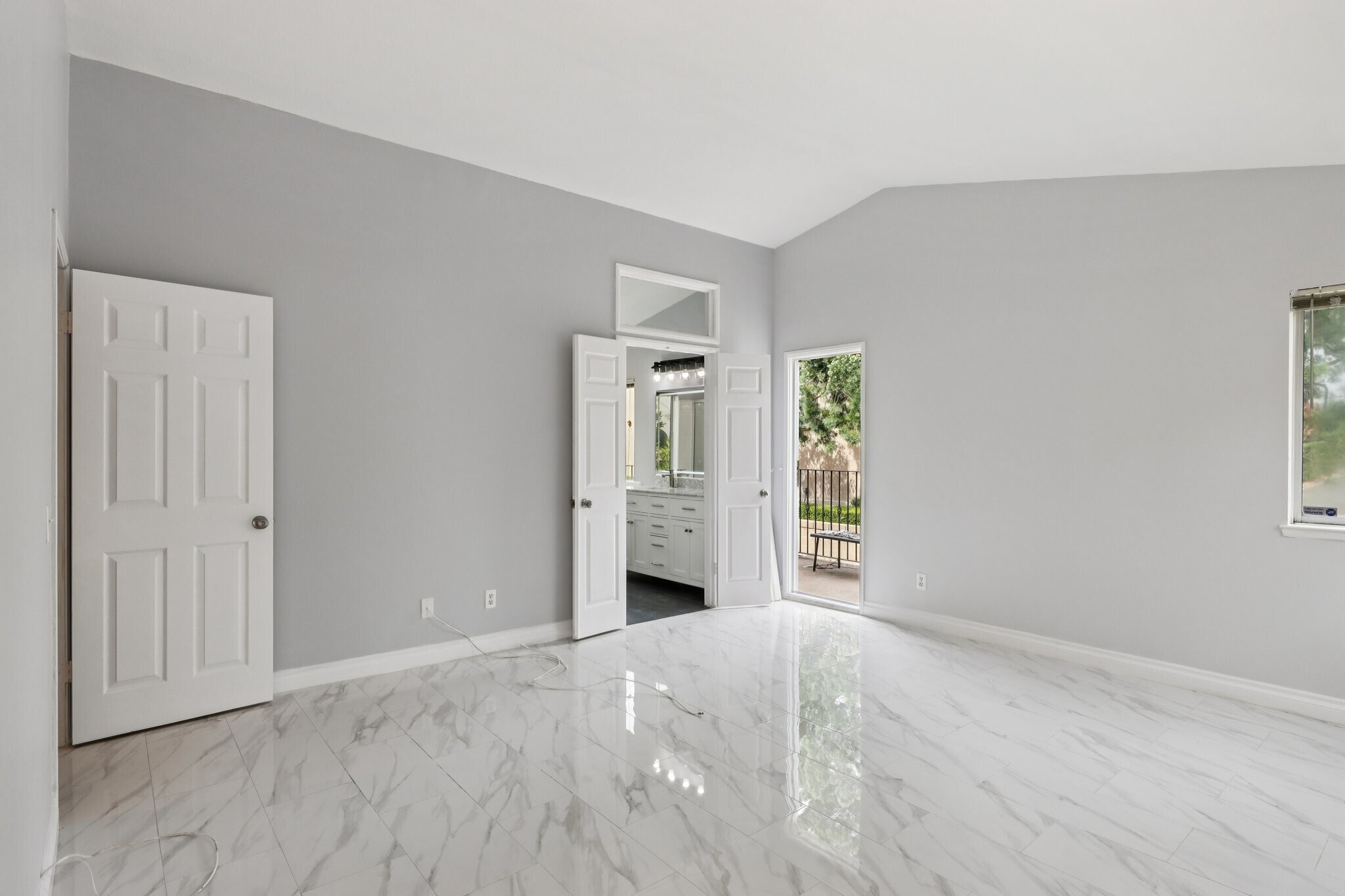 Building Photo - 7480 Addison Rd