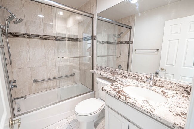 Building Photo - COMING SOON! Single Story 3 Bedroom in Mou...