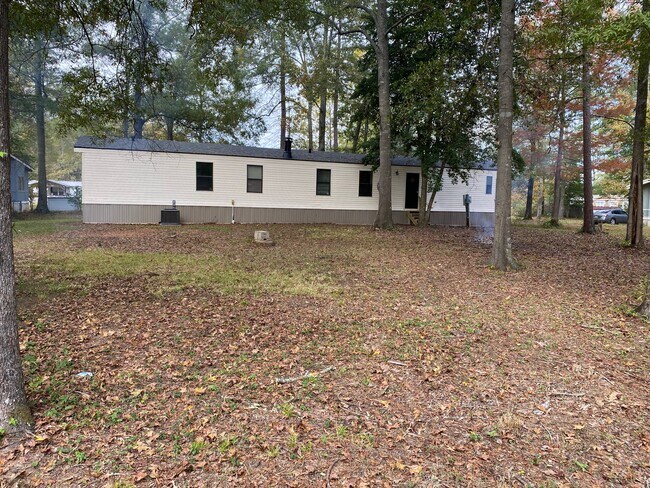 Building Photo - 573 Trails End