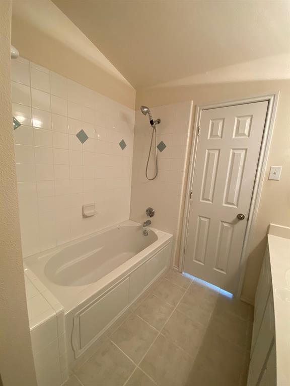 Building Photo - 3101 Townbluff Dr