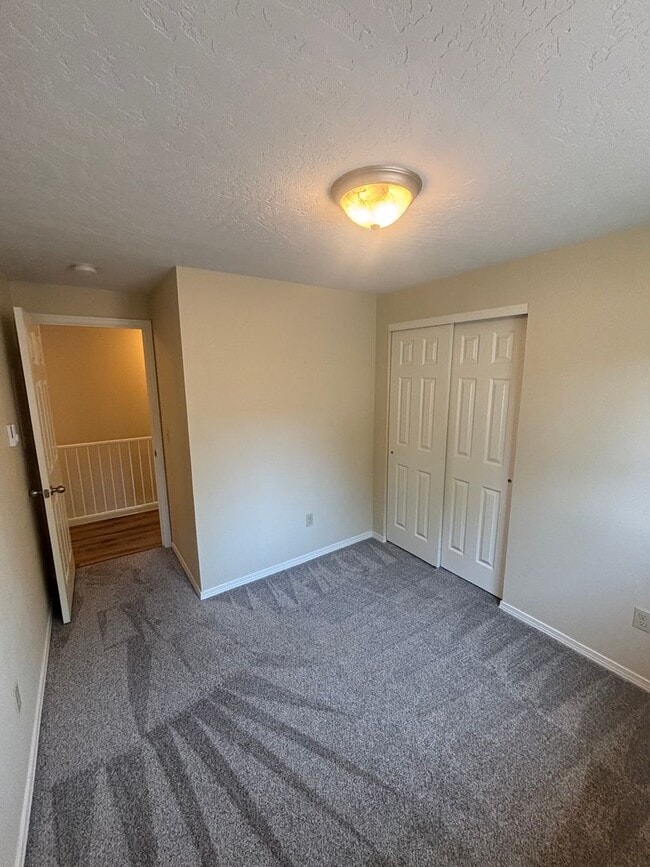 Building Photo - Beautiful Townhouse on 13th Street