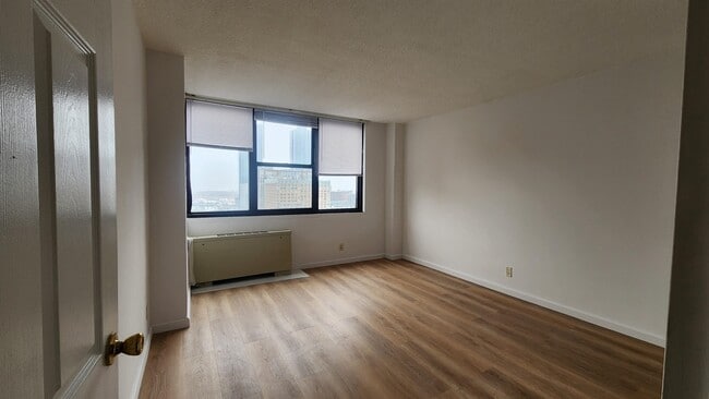 Building Photo - 280 Marin Blvd