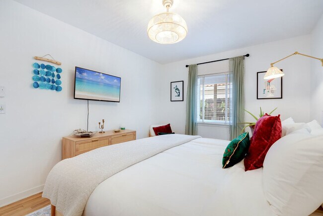 Building Photo - 4131 Lybyer Ave