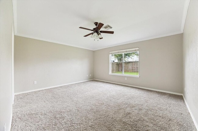 Building Photo - 7901 Fallen Oak Ln