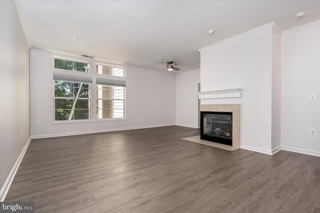 Building Photo - 921 Spinnaker Way