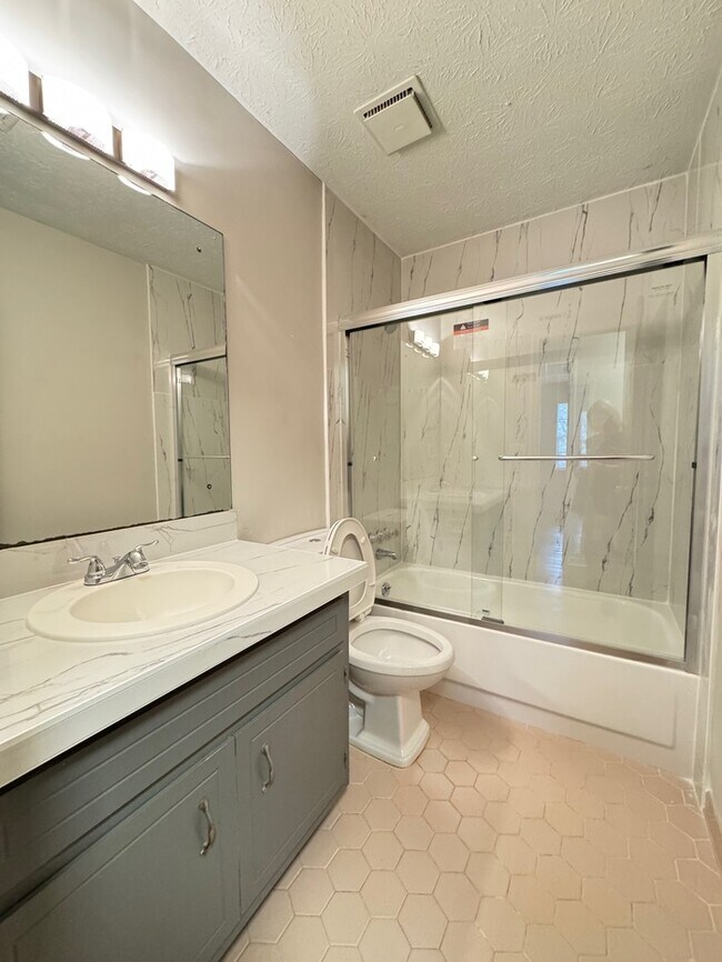 Building Photo - 2945 Sawgrass Trail SW