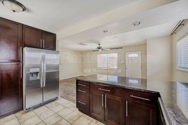Building Photo - 847 Tennyson St