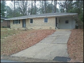 Building Photo - 58 Berkshire Dr