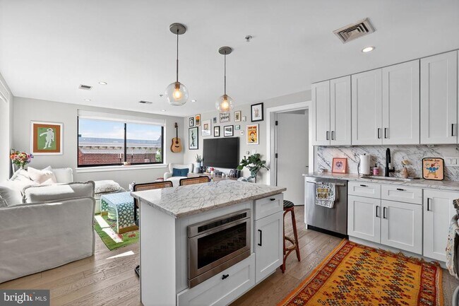 Building Photo - 1634 14th St NW