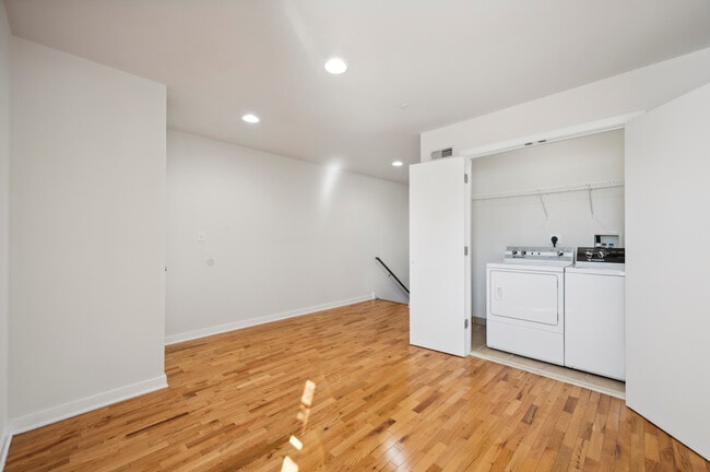 Washer & Dryer - 2638 Federal St