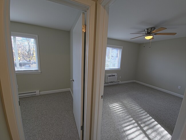 Building Photo - 24 Glenwood Ave