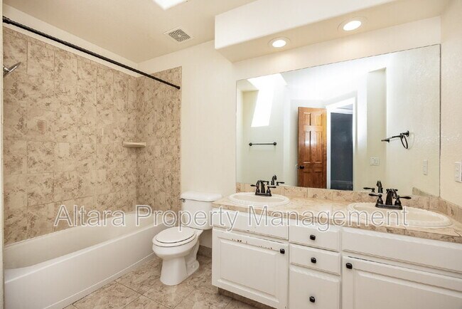 Building Photo - 1825 Starstone Ct