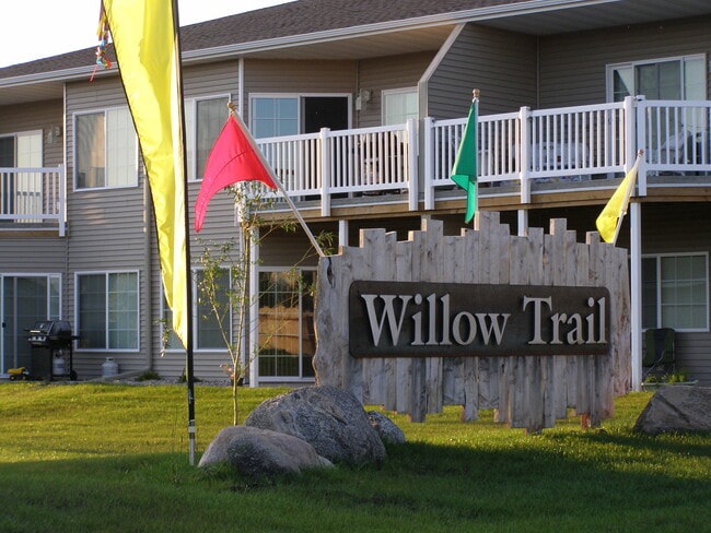 Building Photo - 1323 Main Ave S